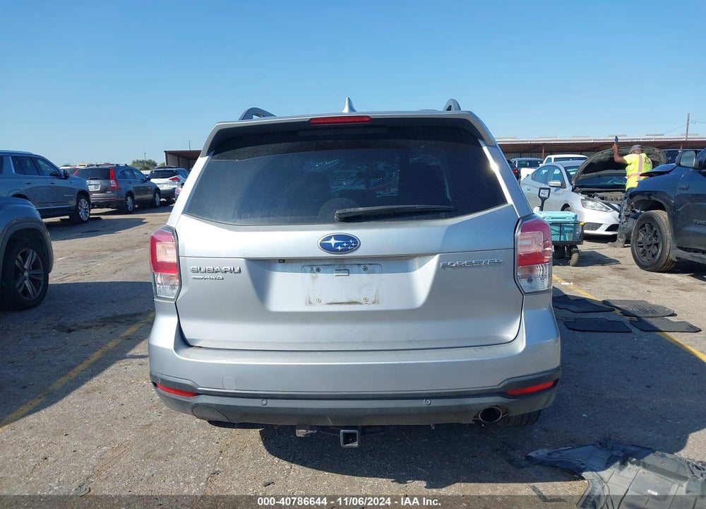 2018 SUBARU FORESTER 2.5I TOURING VIN: JF2SJAWC5JH566057