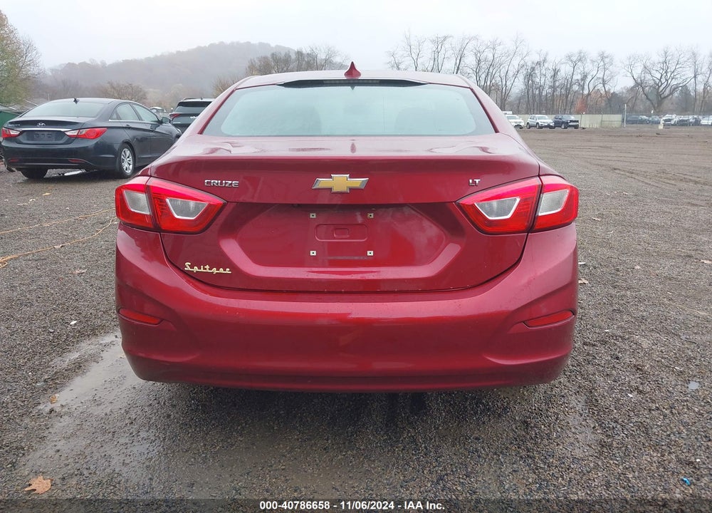 2018 CHEVROLET CRUZE LT AUTO VIN: 1G1BE5SM2J7129253