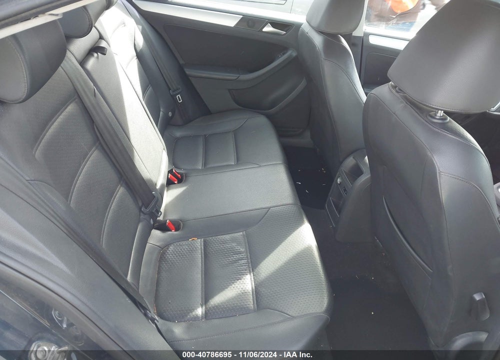 2013 VOLKSWAGEN JETTA SE VIN: 3VWDP7AJ4DM371028