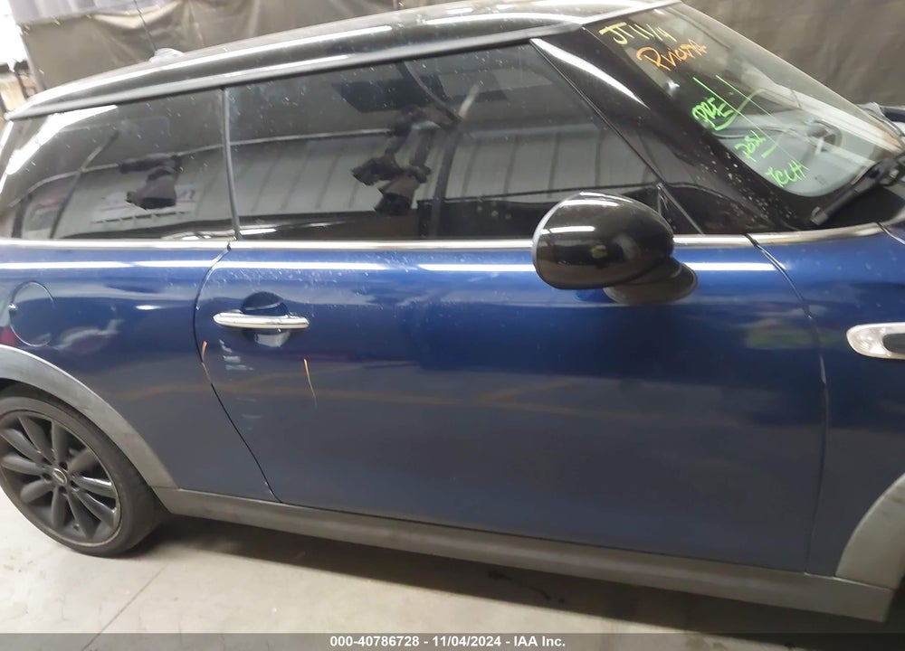 2015 MINI HARDTOP COOPER VIN: WMWXM5C55FT942296