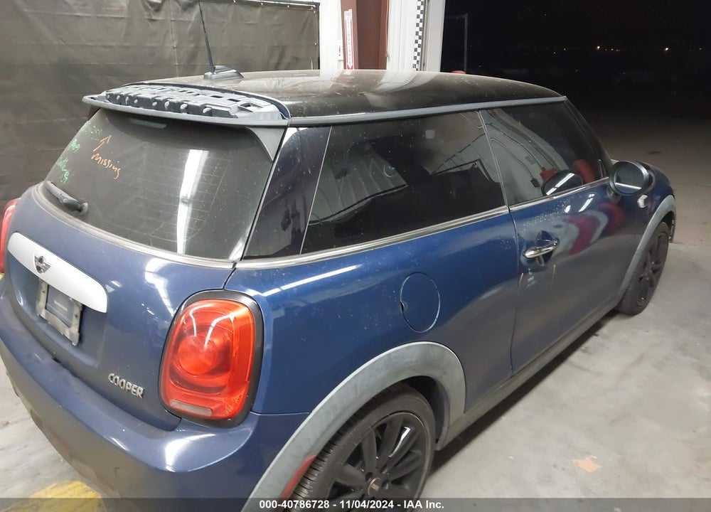 2015 MINI HARDTOP COOPER VIN: WMWXM5C55FT942296