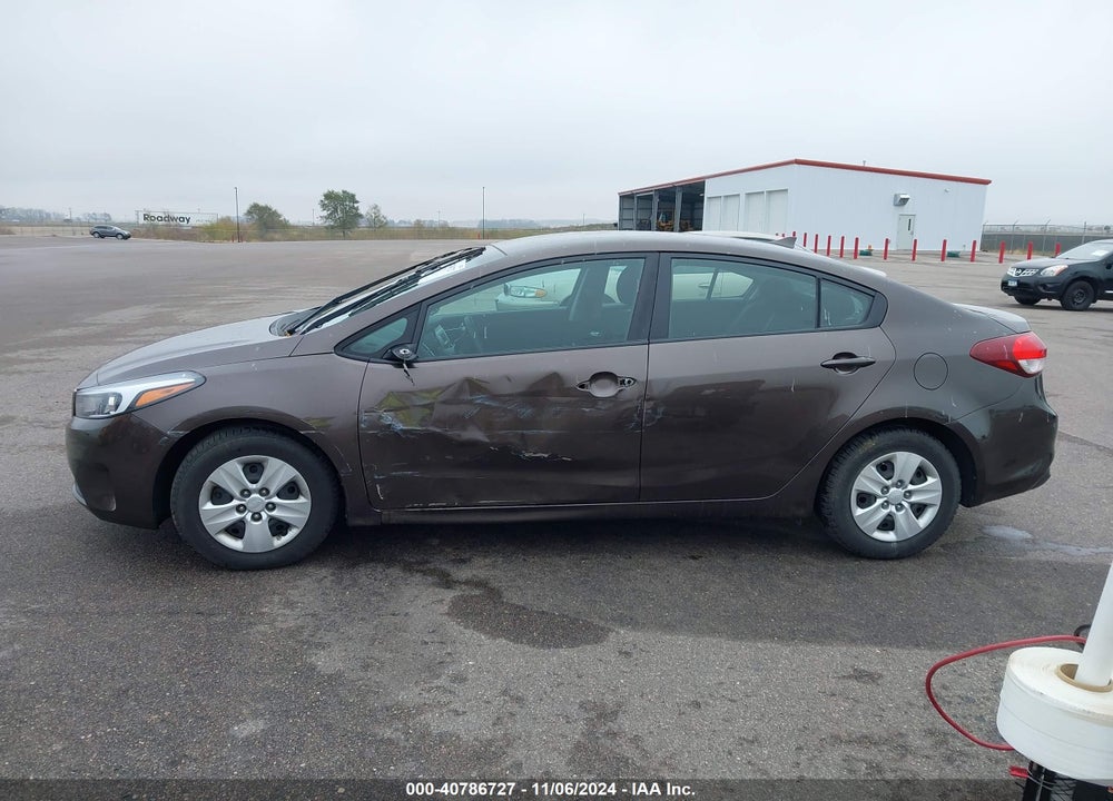 2017 KIA FORTE LX VIN: 3KPFK4A76HE058186