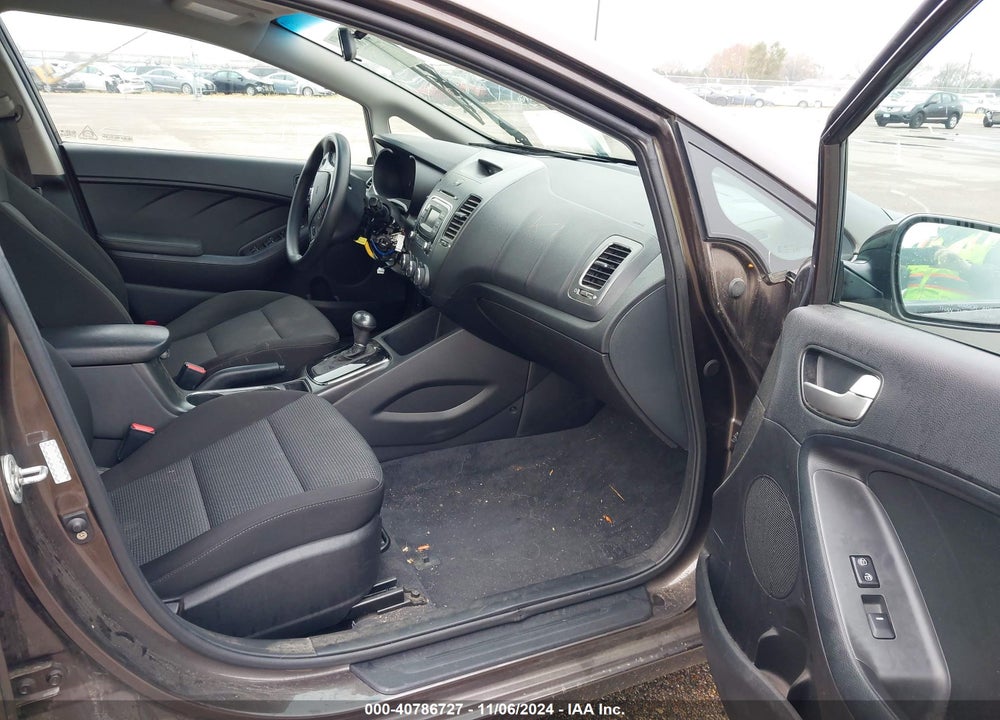 2017 KIA FORTE LX VIN: 3KPFK4A76HE058186