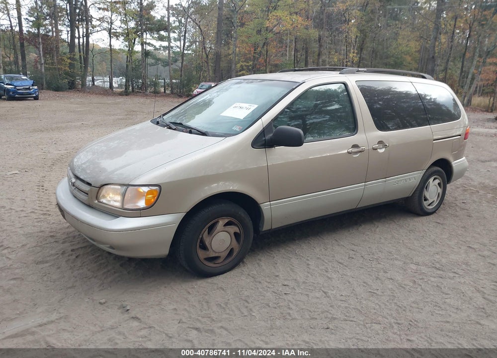 2000 TOYOTA SIENNA XLE VIN: 4T3ZF13C7YU235522