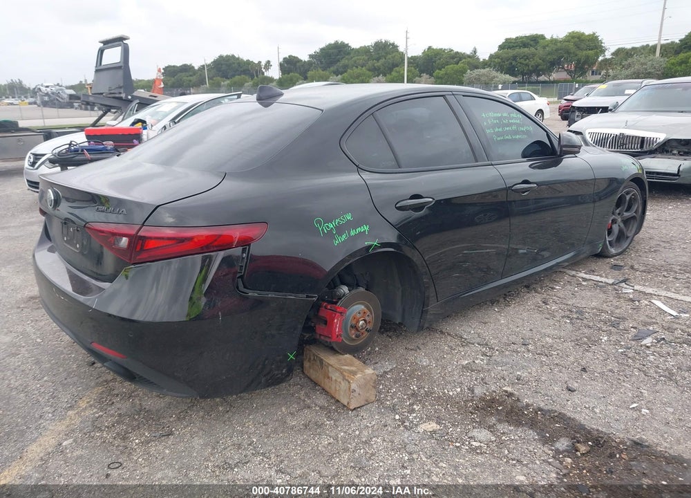2019 ALFA ROMEO GIULIA SPORT RWD VIN: ZARFAMAN0K7622140