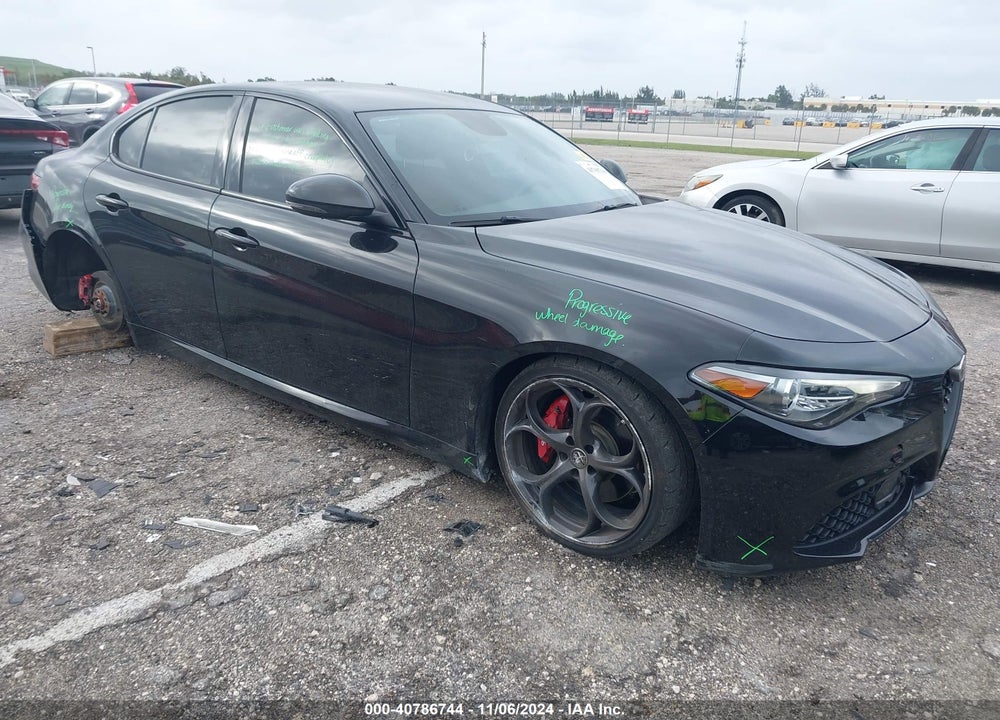 2019 ALFA ROMEO GIULIA SPORT RWD VIN: ZARFAMAN0K7622140