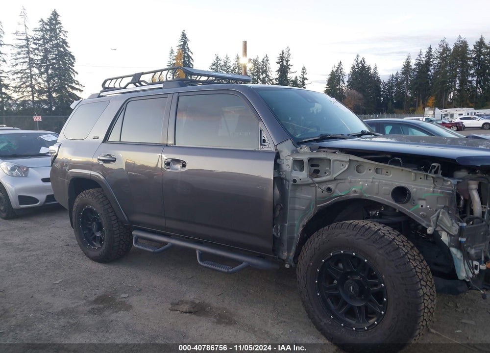 2020 TOYOTA 4RUNNER SR5 PREMIUM VIN: JTEBU5JR3L5775130