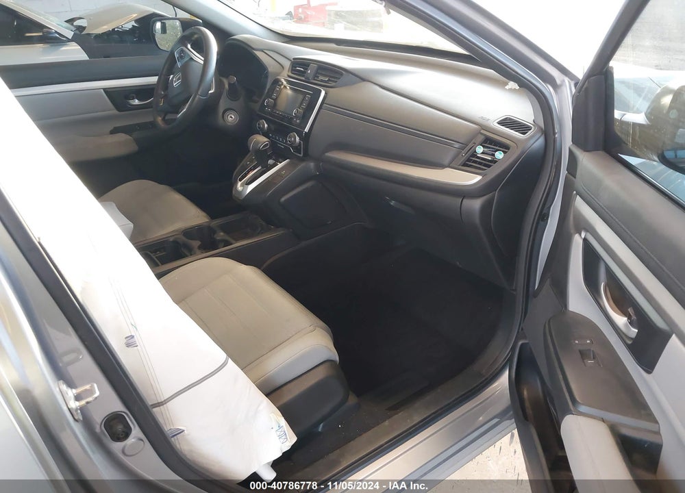 2019 HONDA CR-V LX VIN: 5J6RW6H3XKL000588
