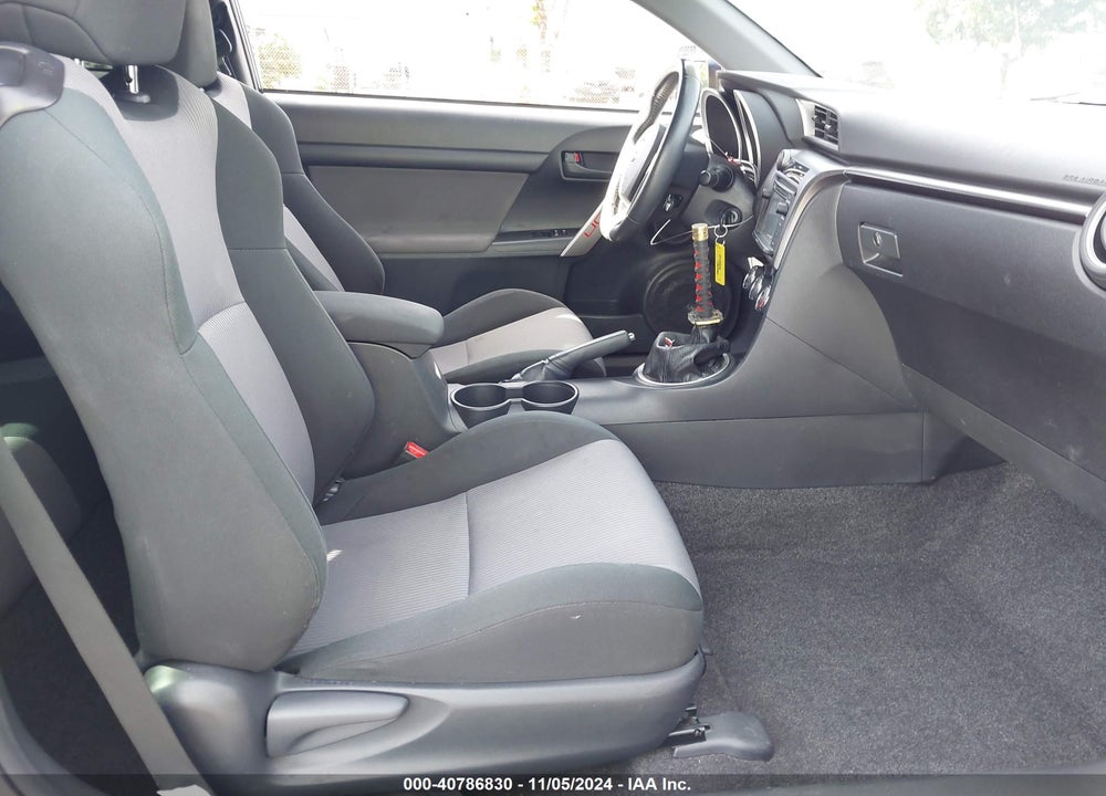 2014 SCION TC VIN: JTKJF5C70E3084294