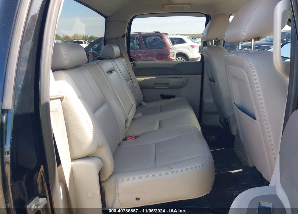 2013 CHEVROLET SILVERADO 1500 LT VIN: 3GCPCSE01DG373513