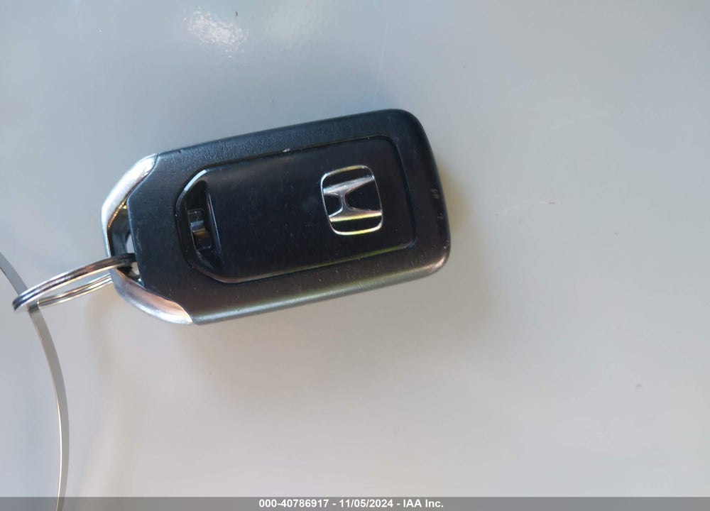 2016 HONDA ODYSSEY SE VIN: 5FNRL5H31GB077823