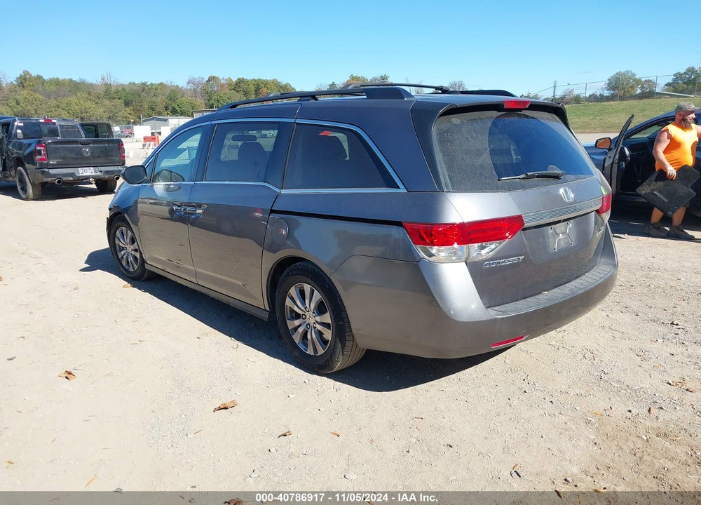 2016 HONDA ODYSSEY SE VIN: 5FNRL5H31GB077823