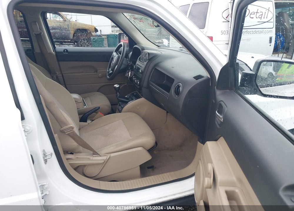 2016 JEEP PATRIOT SPORT VIN: 1C4NJPBA1GD793068