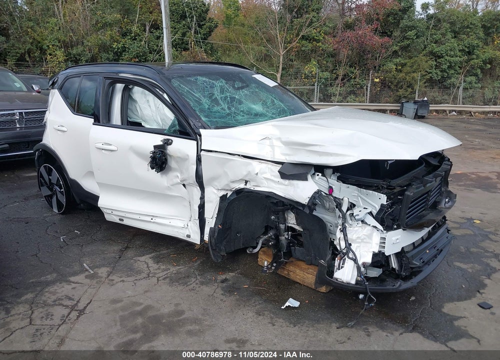 2023 VOLVO XC40 RECHARGE PURE ELECTRIC TWIN ULTIMATE VIN: YV4ED3UM3P2003494