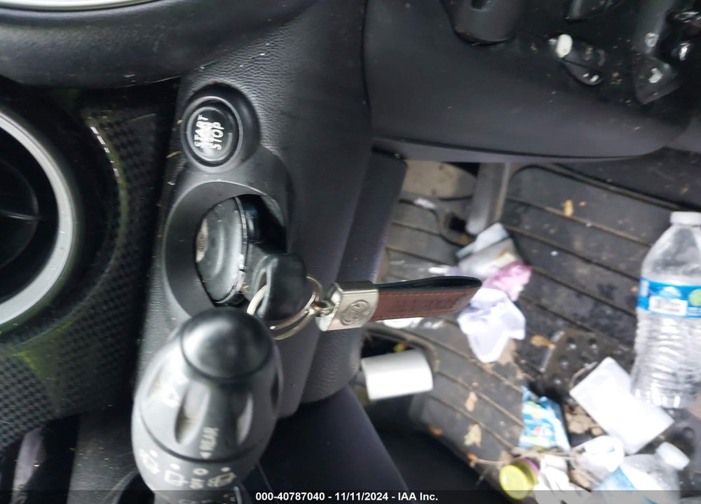 2012 MINI COOPER VIN: WMWSU3C55CT258164