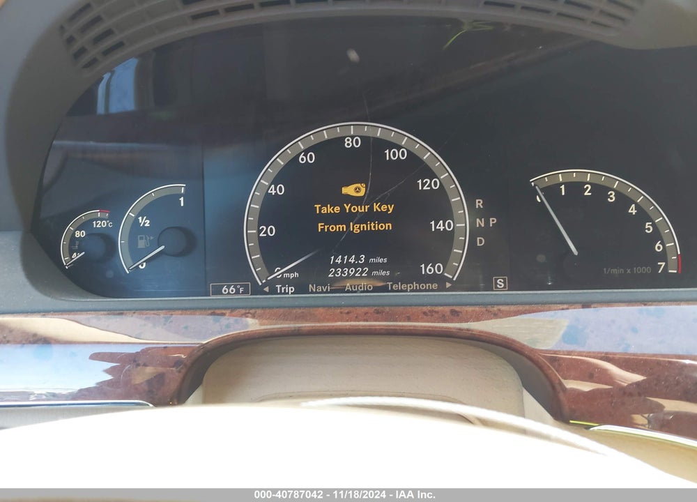 2008 MERCEDES-BENZ S 550 VIN: WDDNG71X38A205331