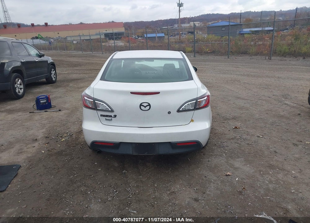 2011 MAZDA 3 I SPORT VIN: JM1BL1UF8B1471394