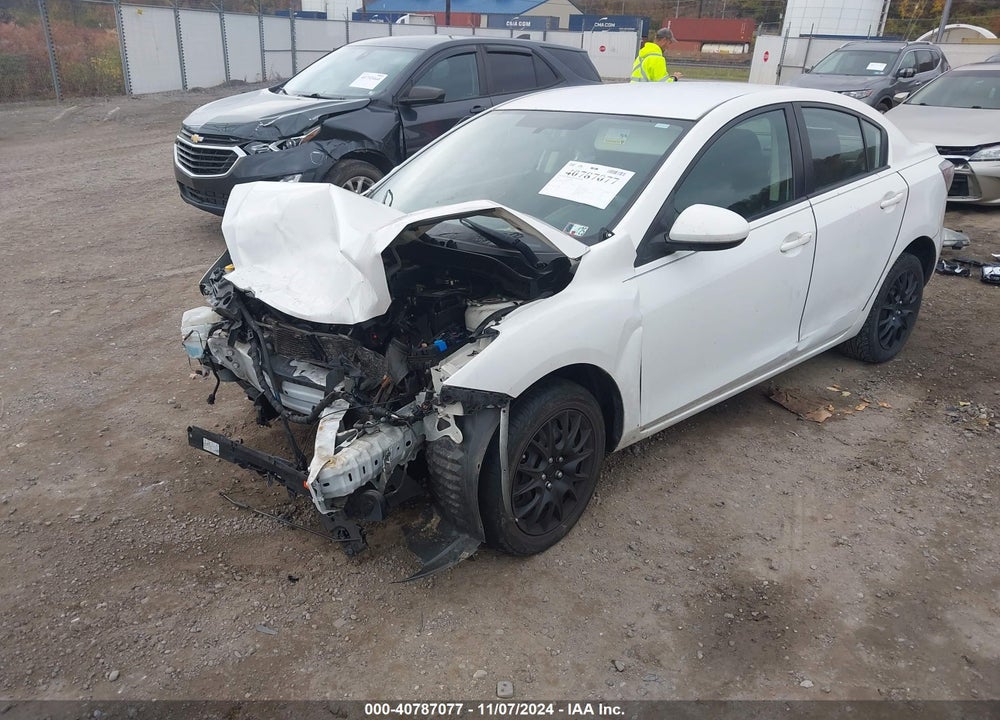2011 MAZDA 3 I SPORT VIN: JM1BL1UF8B1471394