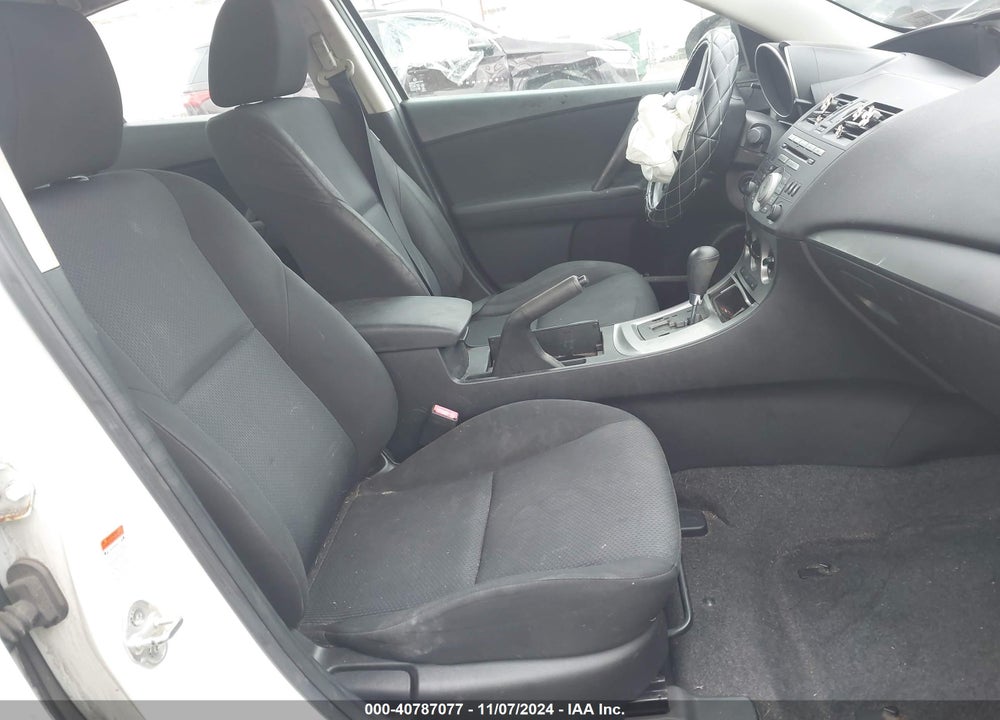 2011 MAZDA 3 I SPORT VIN: JM1BL1UF8B1471394