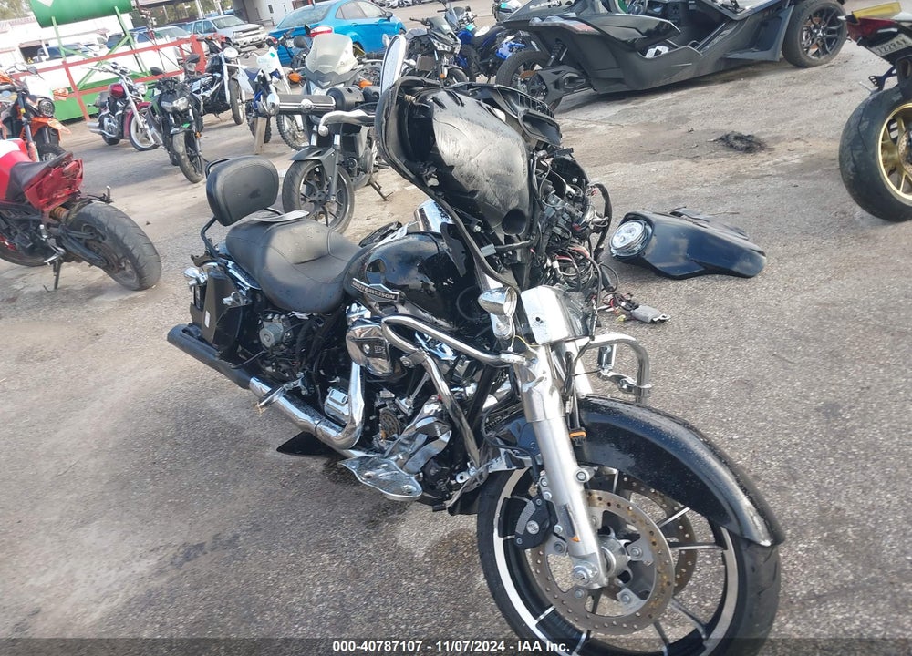 2023 HARLEY-DAVIDSON FLHX VIN: 1HD1KBC11PB634199