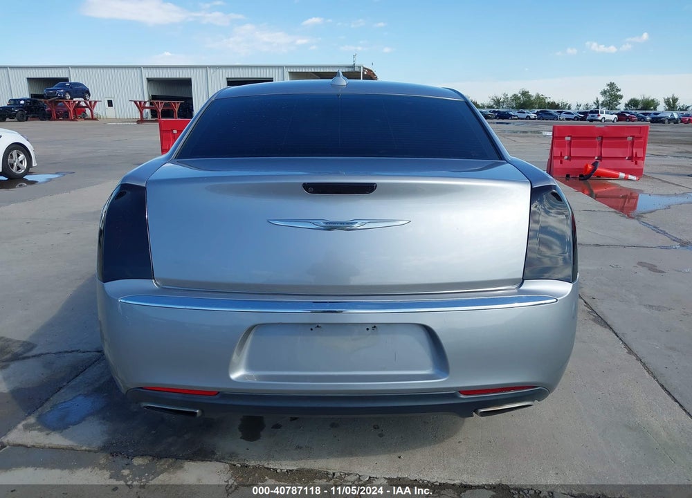 2017 CHRYSLER 300 LIMITED VIN: 2C3CCAAGXHH661956