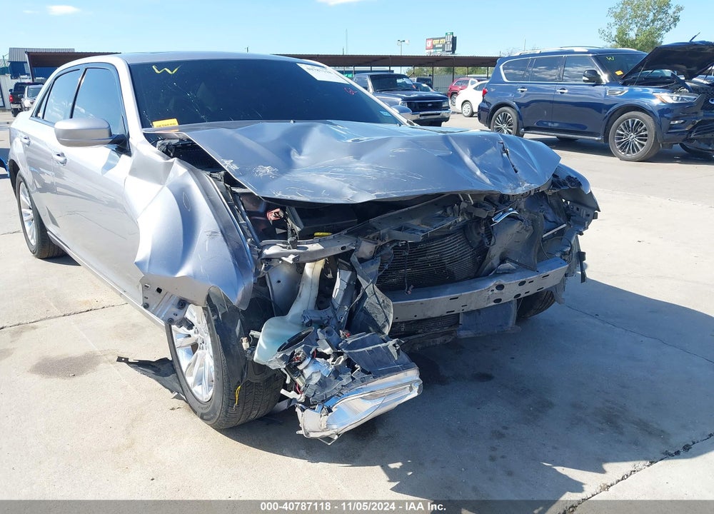 2017 CHRYSLER 300 LIMITED VIN: 2C3CCAAGXHH661956