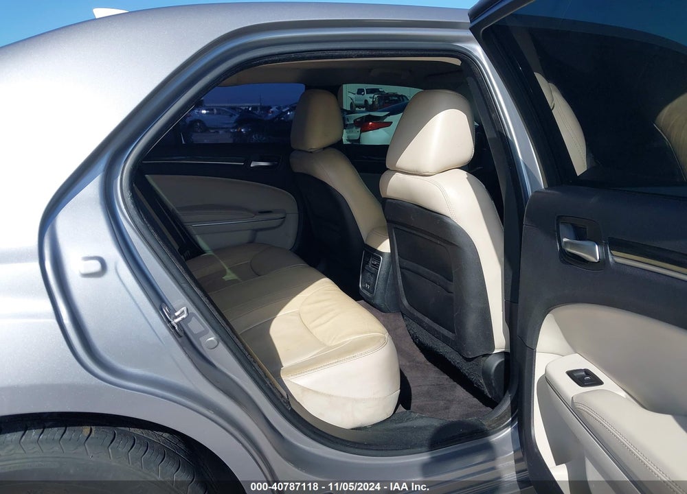 2017 CHRYSLER 300 LIMITED VIN: 2C3CCAAGXHH661956