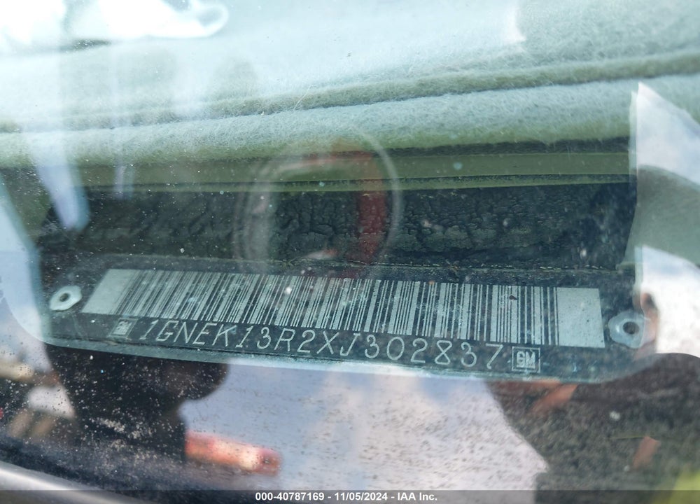 1999 CHEVROLET TAHOE LS VIN: 1GNEK13R2XJ302837