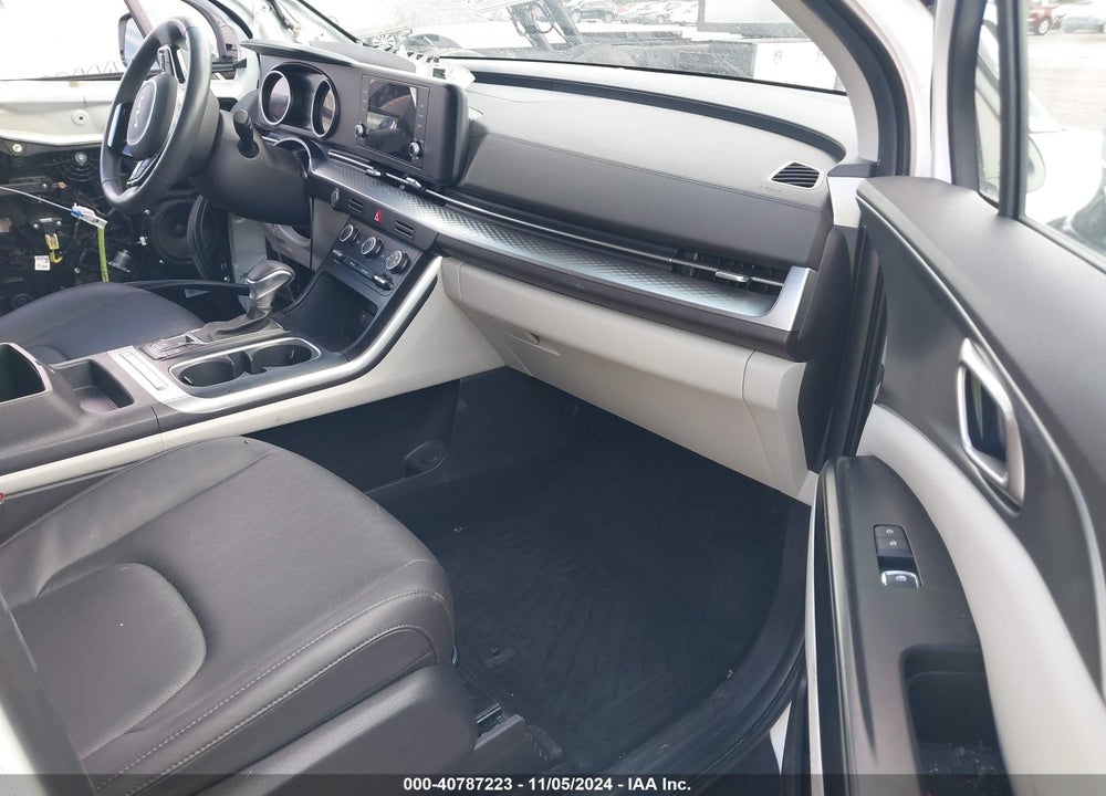 2024 KIA CARNIVAL MPV LX SEAT PACKAGE VIN: KNDNB4H34R6389158