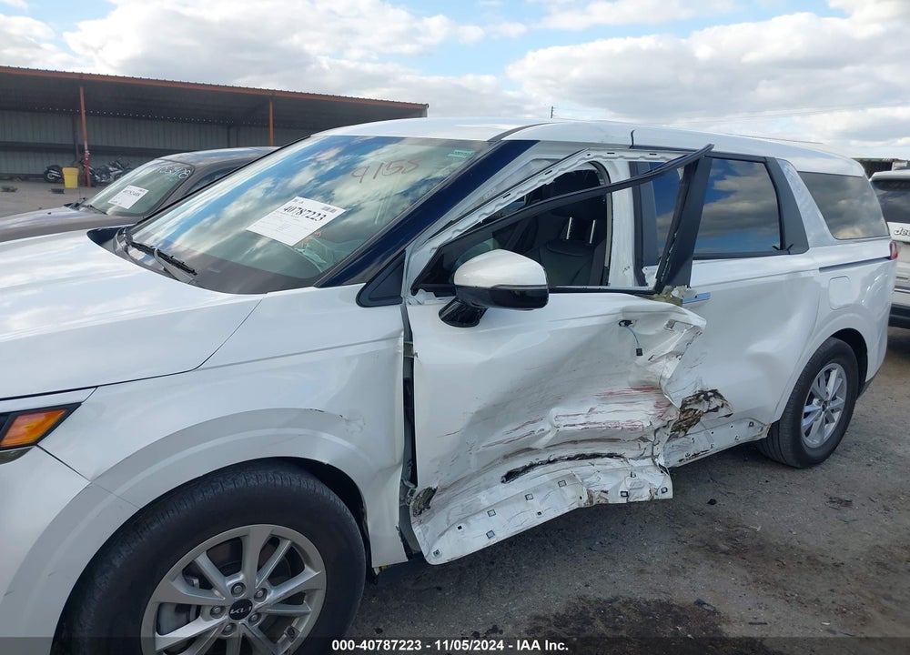 2024 KIA CARNIVAL MPV LX SEAT PACKAGE VIN: KNDNB4H34R6389158