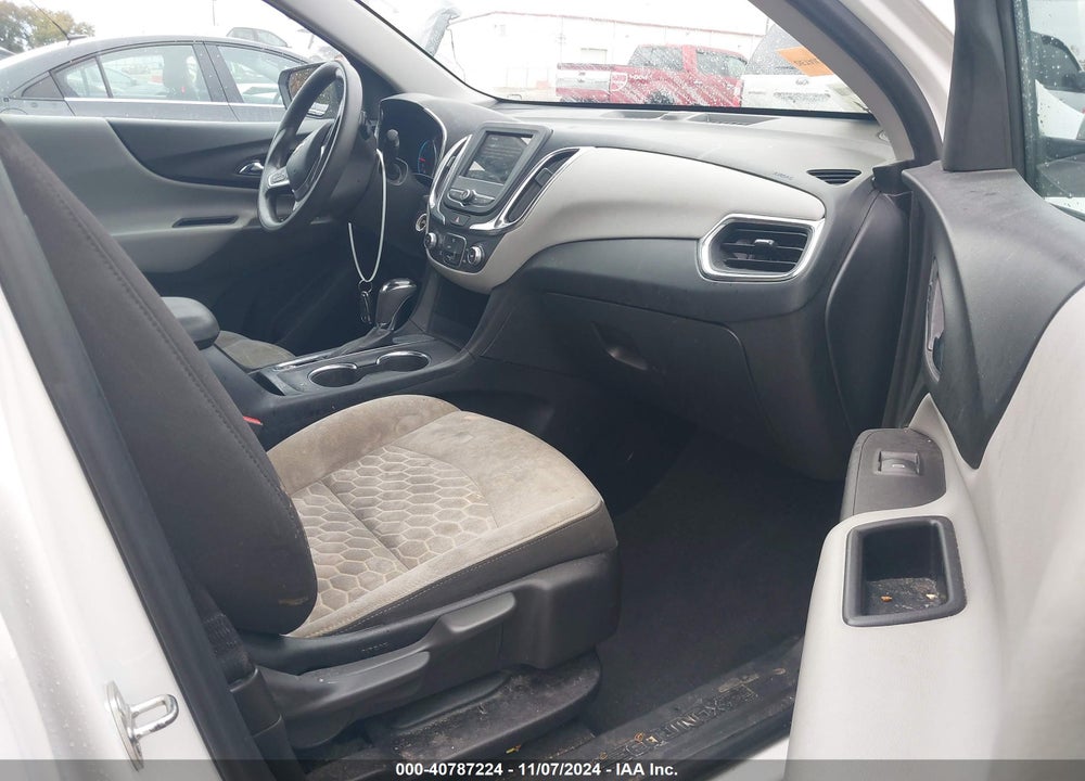 2019 CHEVROLET EQUINOX LT VIN: 2GNAXKEV5K6200275