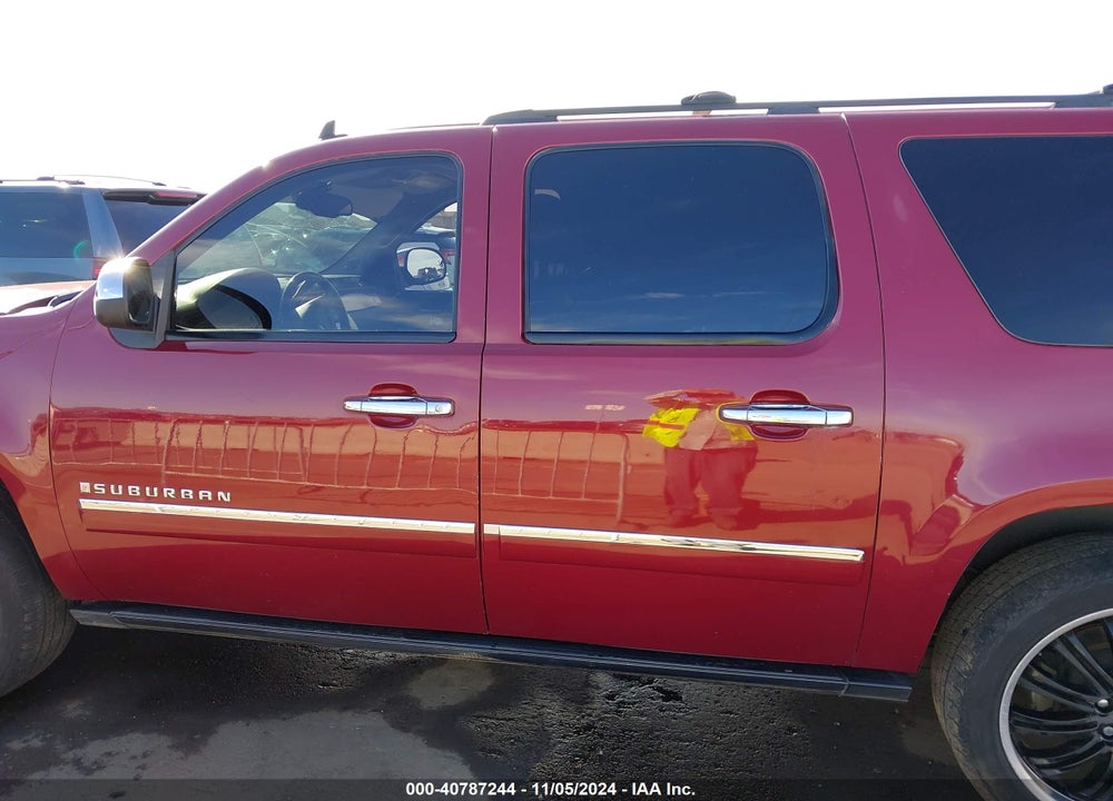 2009 CHEVROLET SUBURBAN 1500 LTZ VIN: 1GNFC36Y69R220842