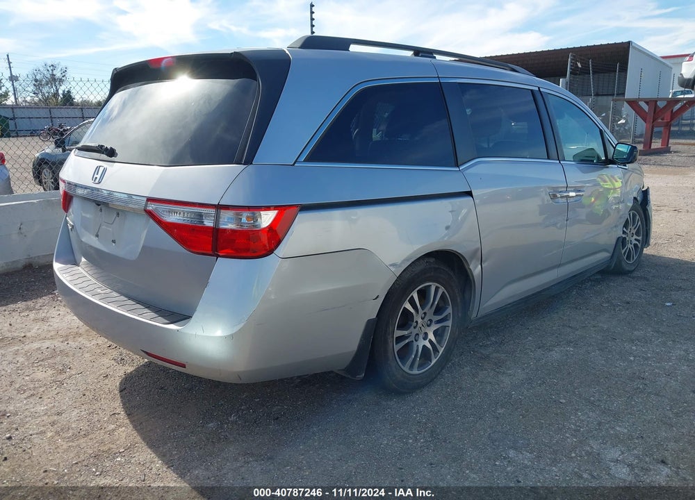 2011 HONDA ODYSSEY VIN: 5FNRL5H69BB042384