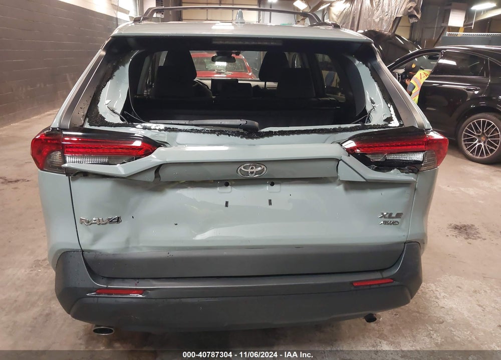 2020 TOYOTA RAV4 XLE VIN: 2T3P1RFV0LW132646