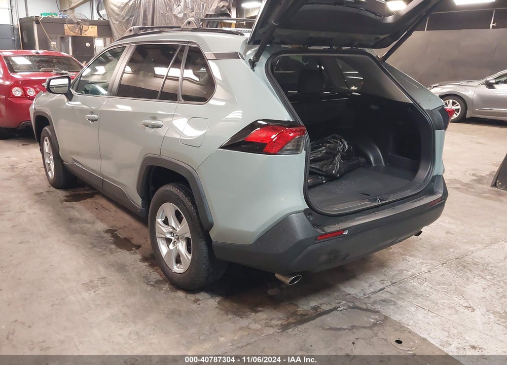 2020 TOYOTA RAV4 XLE VIN: 2T3P1RFV0LW132646