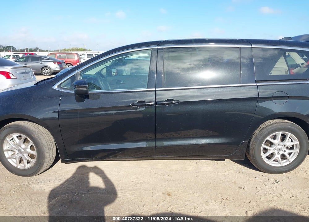 2023 CHRYSLER PACIFICA TOURING L VIN: 2C4RC1BG9PR628122