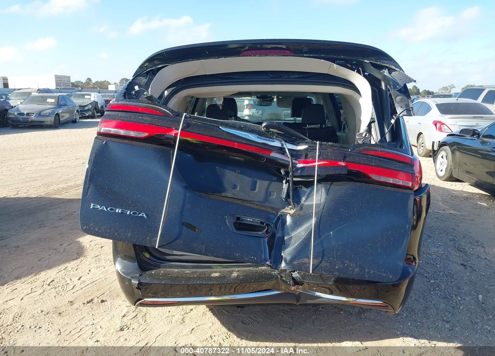 2023 CHRYSLER PACIFICA TOURING L VIN: 2C4RC1BG9PR628122