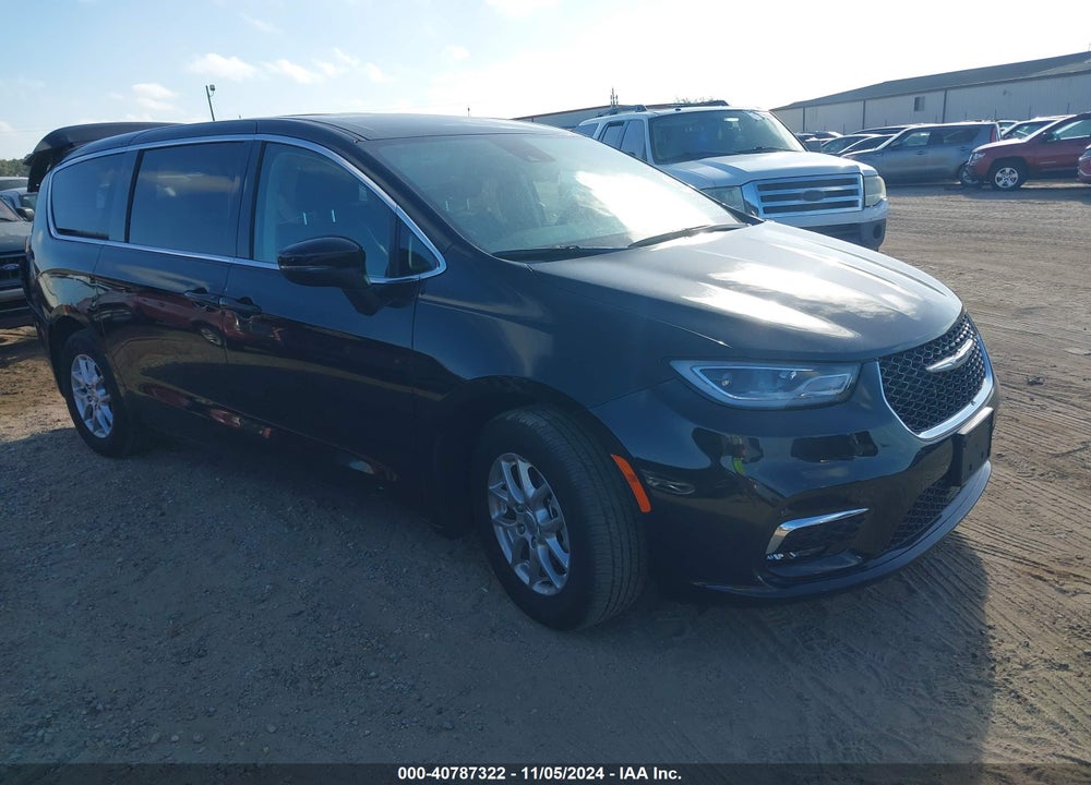 2023 CHRYSLER PACIFICA TOURING L VIN: 2C4RC1BG9PR628122