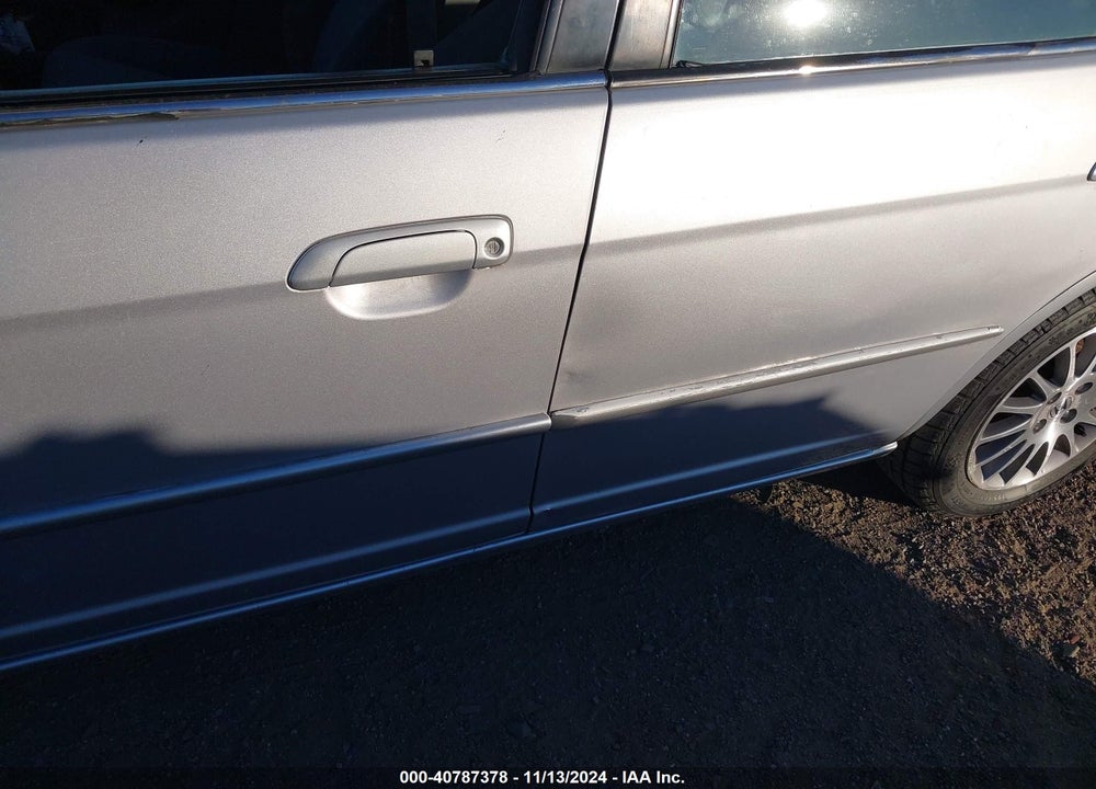 2005 HONDA CIVIC LX VIN: 2HGES16525H617042