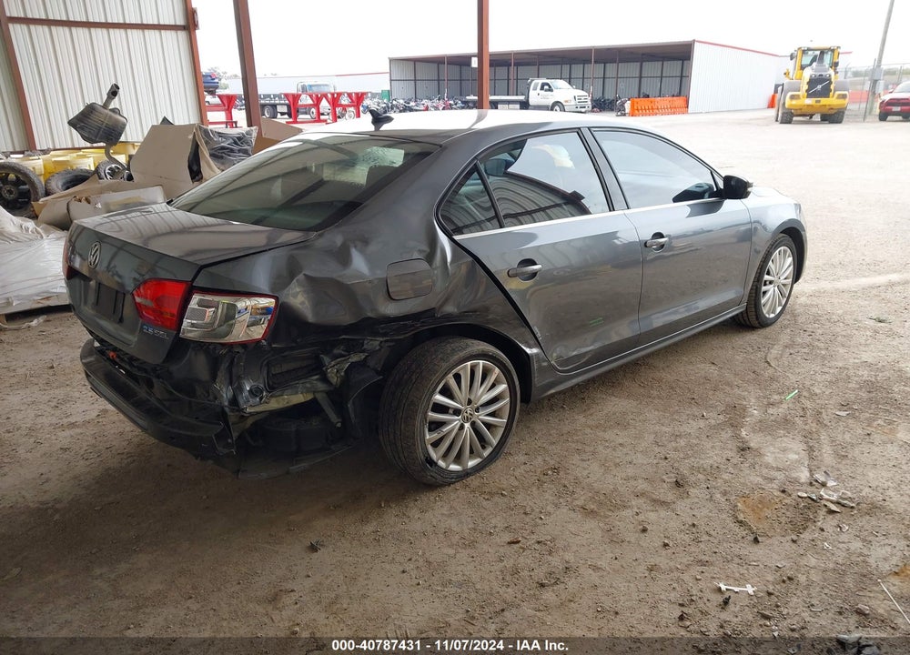 2012 VOLKSWAGEN JETTA 2.5L SEL VIN: 3VWGP7AJ9CM300029