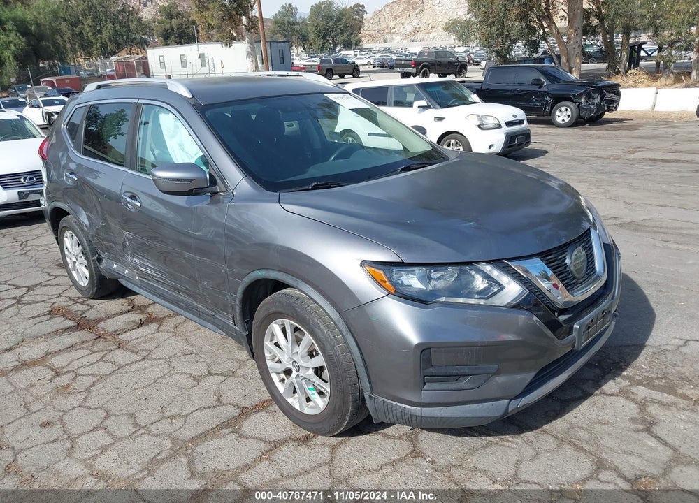 2018 NISSAN ROGUE SV VIN: KNMAT2MT9JP616588