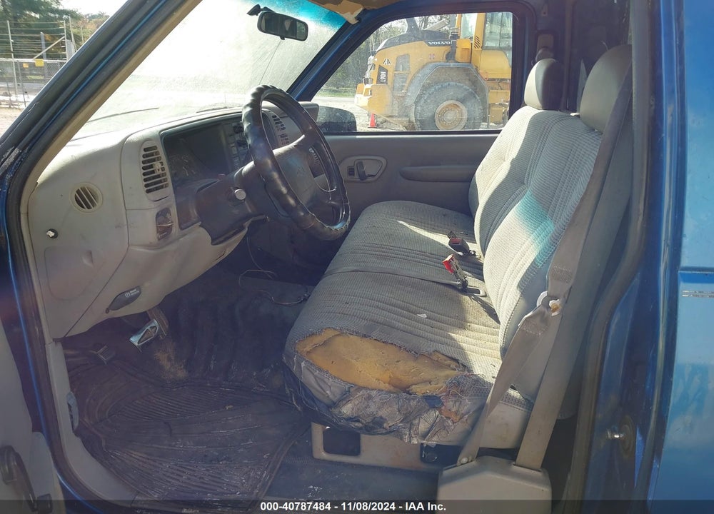 1997 CHEVROLET C1500 FLEETSIDE W/T VIN: 1GCEC14W2VZ146789