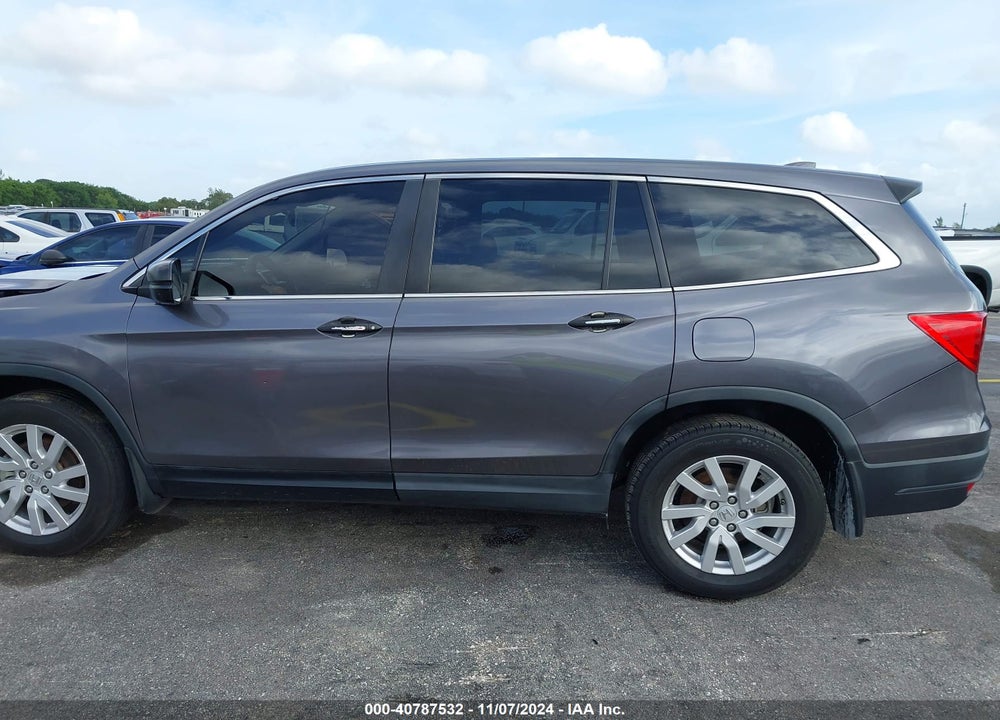 2020 HONDA PILOT AWD LX VIN: 5FNYF6H12LB005577