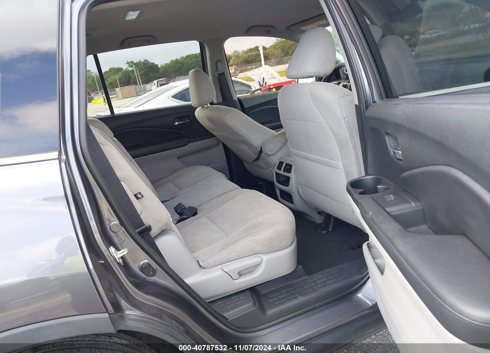 2020 HONDA PILOT AWD LX VIN: 5FNYF6H12LB005577