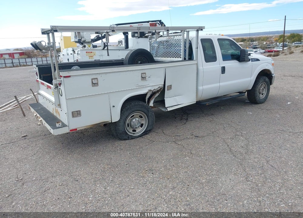 2013 FORD F-350 CHASSIS XL VIN: 1FD8X3F60DEB10398