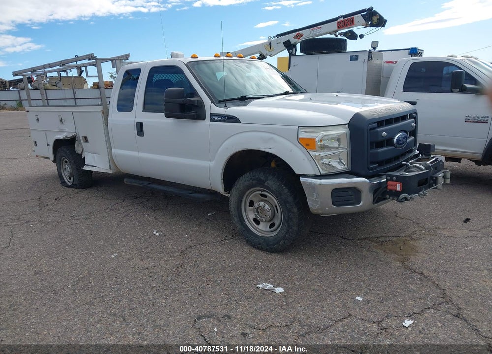 2013 FORD F-350 CHASSIS XL VIN: 1FD8X3F60DEB10398