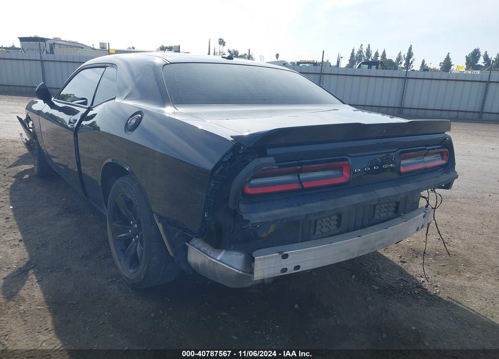 2018 DODGE CHALLENGER SXT VIN: 2C3CDZAG5JH228031