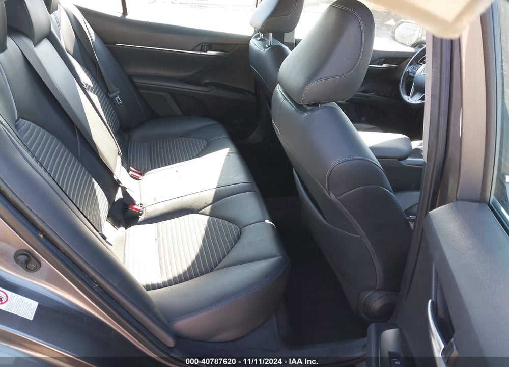 2019 TOYOTA CAMRY SE VIN: 4T1B11HK2KU232074