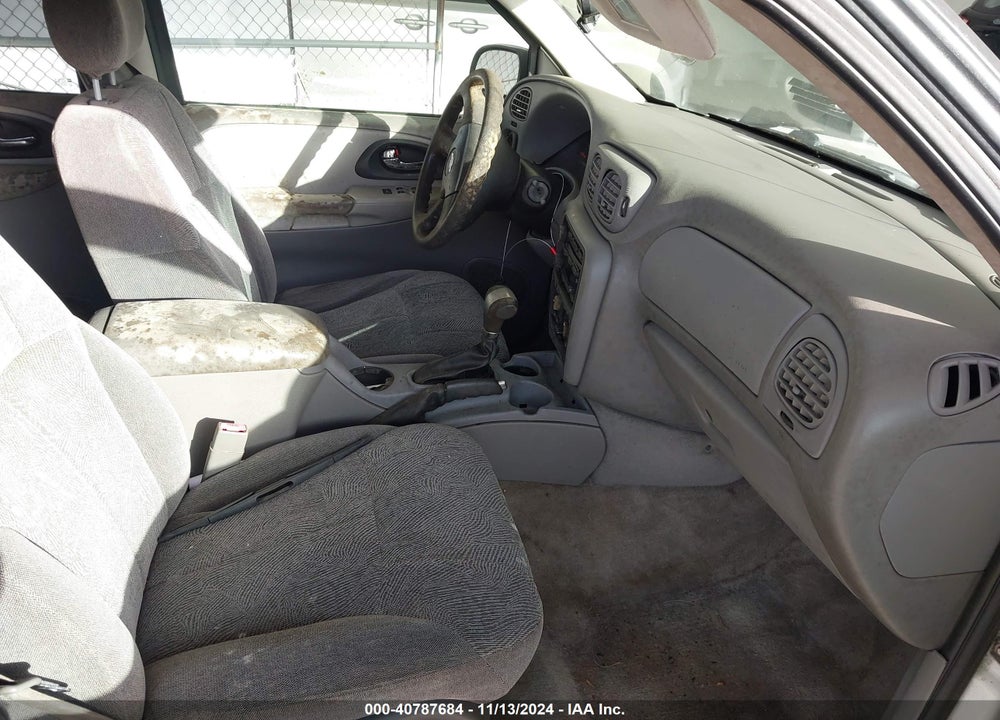 2007 CHEVROLET TRAILBLAZER LS VIN: 1GNDS13S572209447