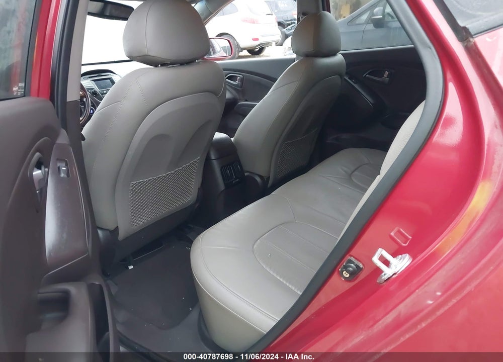 2014 HYUNDAI TUCSON VIN: KM8JU3AG5EU889573